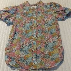 Short puff sleeve top in colorful floral, size 2